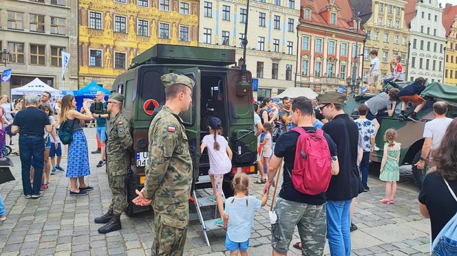 Święto Wojska Polskiego we Wrocławiu. Taki sprzęt zaprezentowano na wrocławskim Rynku 