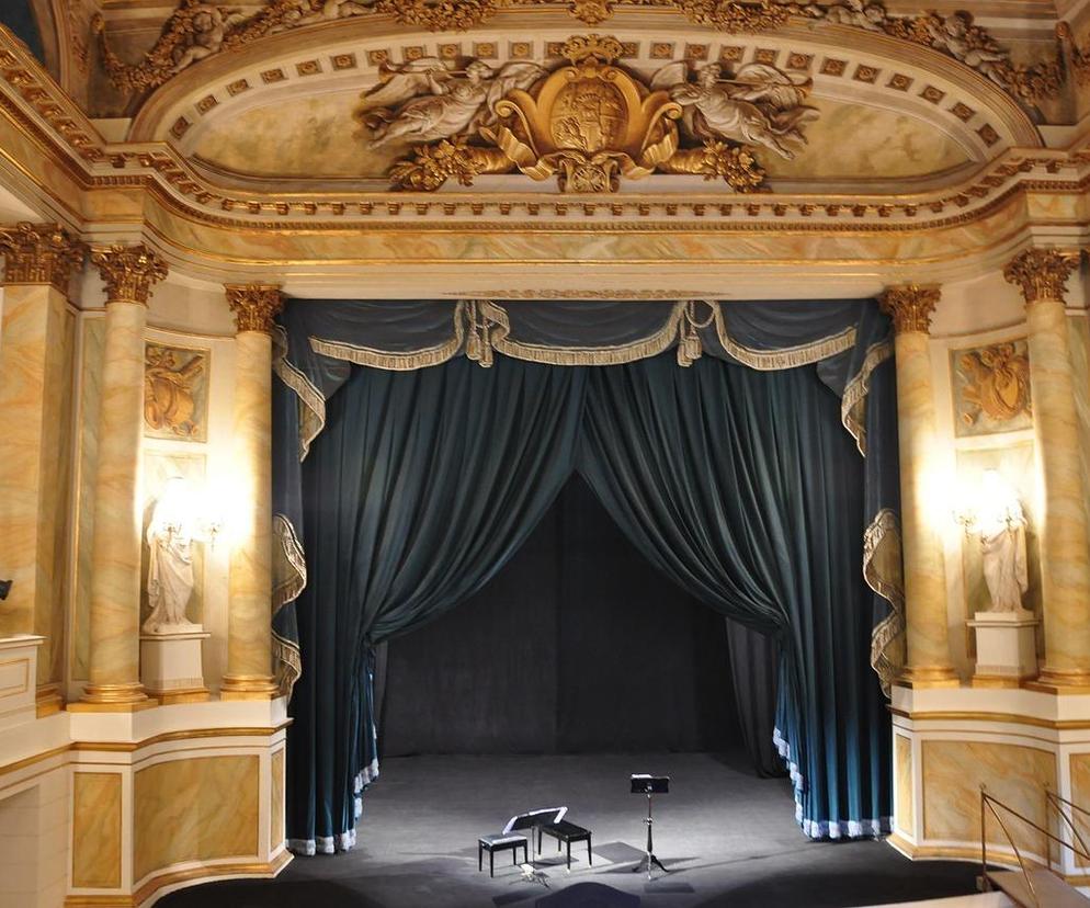 Łazienki, Teatr na wodzie, Teatr stanisławowski.