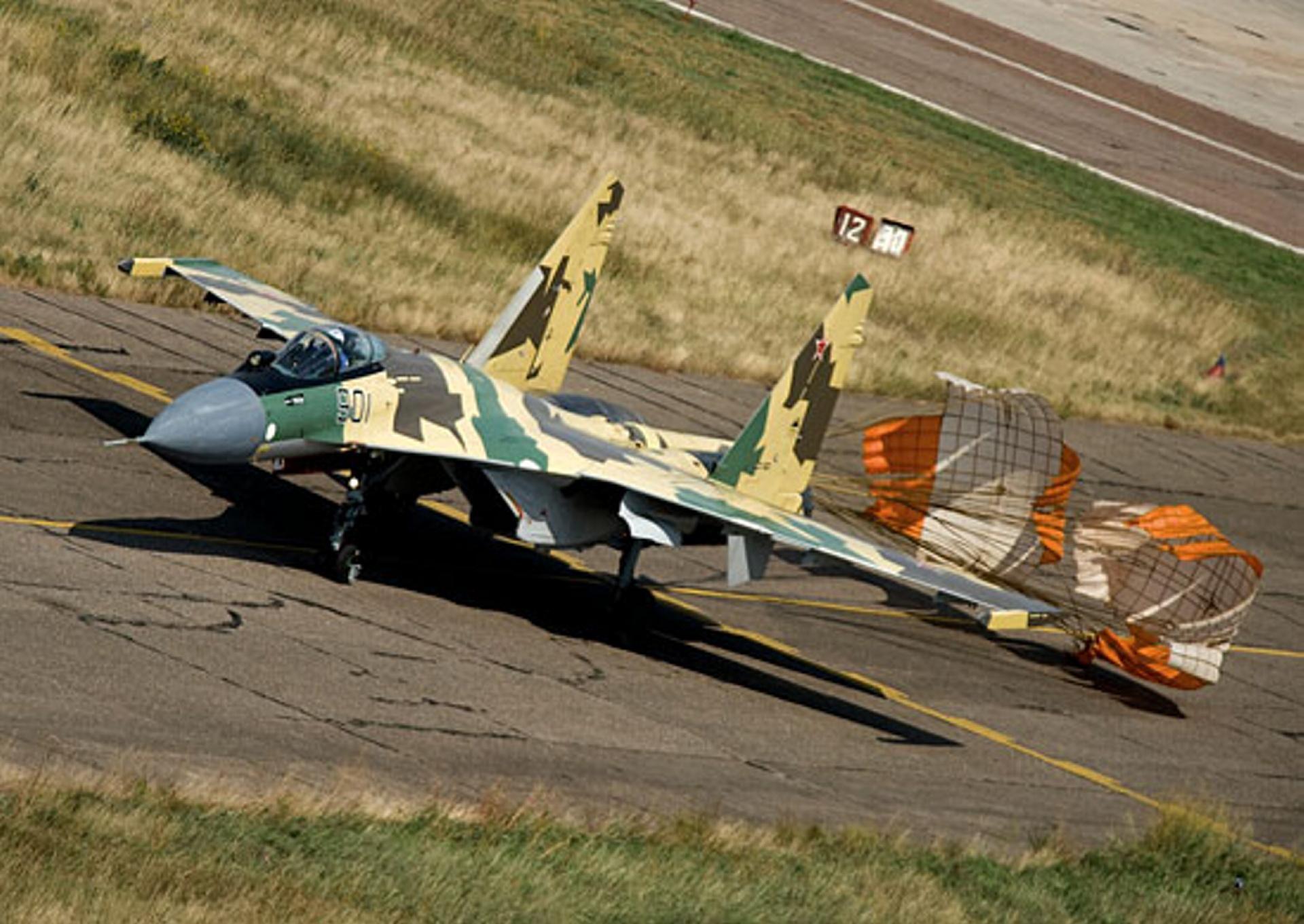 Rosyjski Mi-28 i Su-35