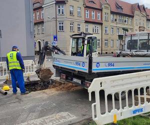 Utrudnienia na ulicy Śniadeckich w Lesznie 