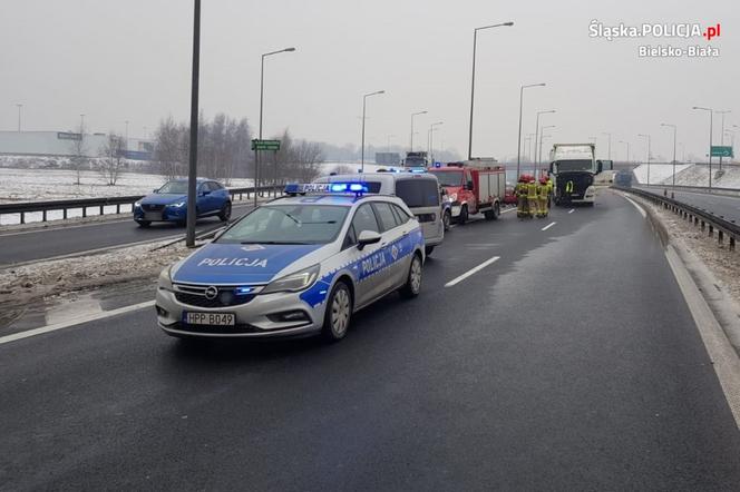 Szok! Wjechał pod prąd na drogę ekspresową, auto w czołówce zmasakrował TIR