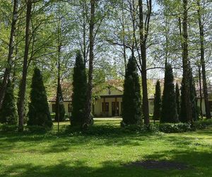 To miejsce w Małopolsce przyciąga turystów jesienią. Jego ozdobą jest unikatowy drewniany dwór