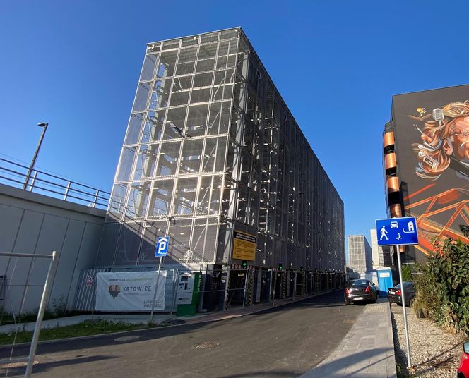 Automatyczny parking przy ulicy Tylnej Mariackiej w Katowicach