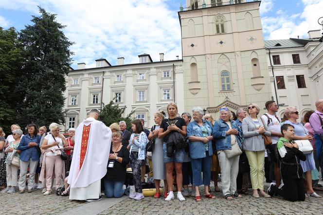 Pątnicy ruszyli na szlak! Z Lublina wyruszyła Lubelska Piesza Pielgrzymka na Jasną Górę 2023