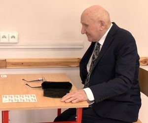 Najstarszy maturzysta zdaje egzamin