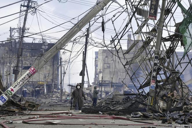Szokujące zniszczenia w Japonii po trzęsieniu ziemi. Liczba ofiar rośnie