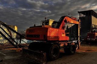 Stadion Ruchu Chorzów przechodzi do historii. Trwa rozbiórka legendarnej trybuny