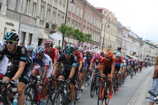 Kolarze opanują Warszawę! Tour Bitwa Warszawska 2025 - przygotuj się na utrudnienia w ruchu