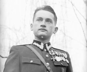 QUIZ PRL. Politycy, aparatczycy i opozycjoniści: Czy pamiętasz te twarze z czasów PRL-u?