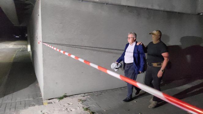 Ryszard Czarnecki z żoną w prokuraturze