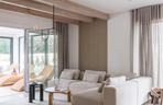 Japandi Holiday House w Mielnie. Odpocznij i zrelaksuj się we wnętrzu pełnym harmonii