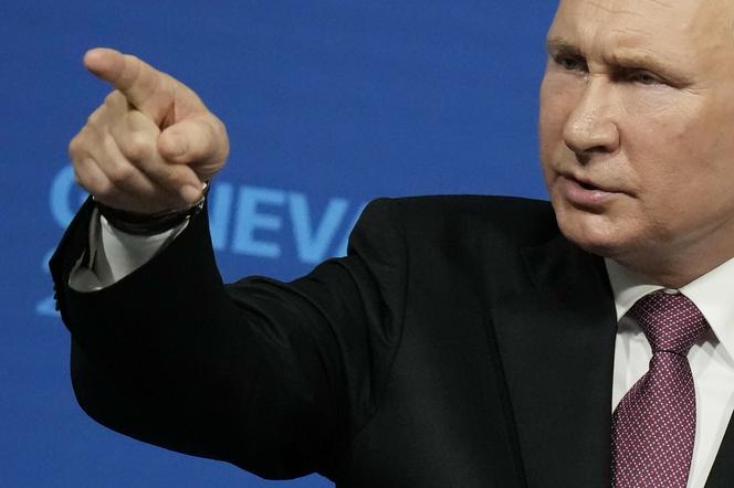 Rosyjscy radni domagają się rezygnacji Putina. Chcą oskarżyć go o zdradę stanu