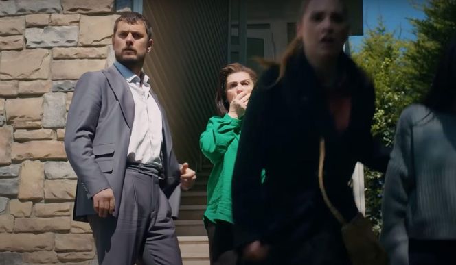 Tymczasem Cavidan wpadnie pod samochód.