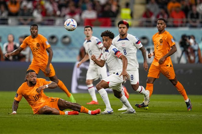 Holandia-USA. Piękny gol Memphisa Depay