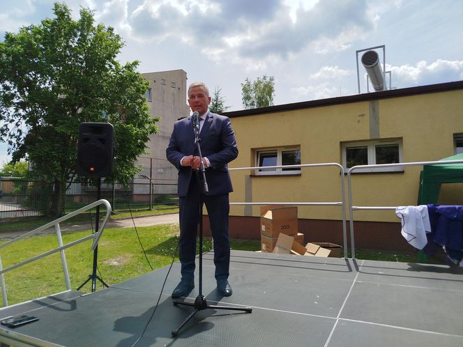 Przez lata ŚDS w Siedlcach działał w dwóch lokalizacjach, teraz już oficjalnie funkcjonuje w jednym miejscu, w budynkach dostosowanych do potrzeb osób z niepełnosprawnościami.