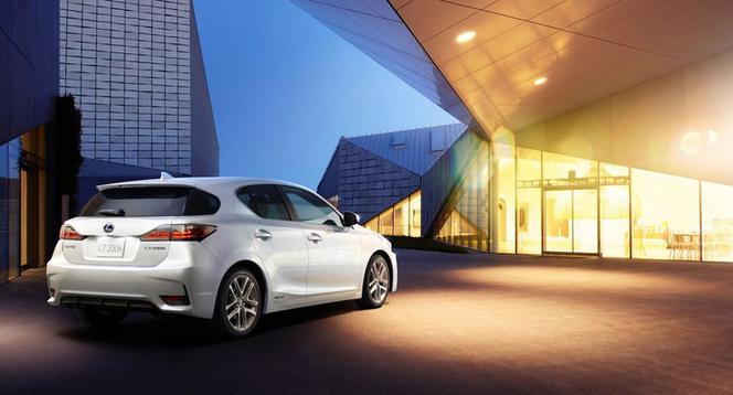 Lexus CT200h