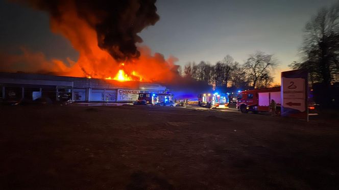 Pożar sklepu z chińską odzieżą w Rudzie Śląskiej