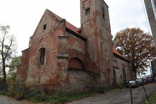 Zabytkowy kościół w Biskupcu ma nowy dach [ZDJĘCIA]