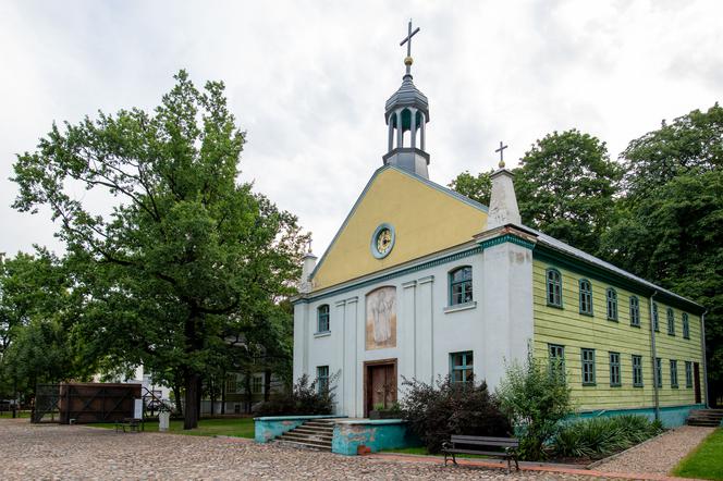 Zabytkowy kościoł ze Skansenu Łódzkiej Architektury Drewnianej odzyska dawny blask