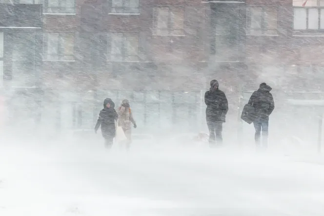 Śnieg, wichury, a nawet burze! Gdzie będzie najgorzej? [Prognoza IMGW na 27.12.2022]