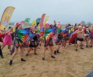 Mazowieckie Morsy otworzyły sezon morsowania 2025/2026 nad zalewem w Siedlcach