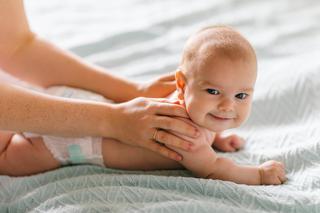 Jak stymulować rozwój niemowlaka? Rozmowa z instruktorką masażu Shantala