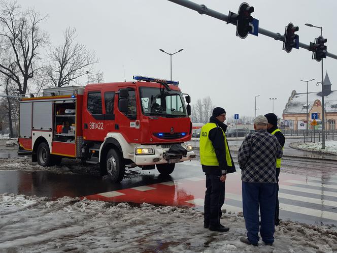 Posypał śnieg, posypały się kolizje w Lesznie 