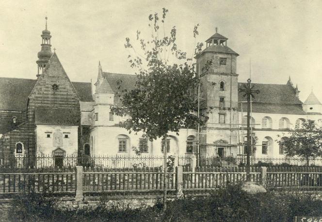 Wąchock klasztor fot. Poddębski, 1917 r.