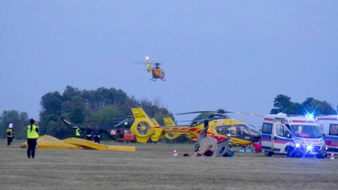 Chrcynno: Katastrofa lotnicza, samolot spadł na hangar. 5 osób nie żyje, wśród rannych dziecko