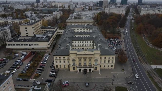 Służby rozbijają gang trucicieli. Zatrzymali dwóch mężczyzn i jedną kobietę. „Podstępnie wyłudzały”