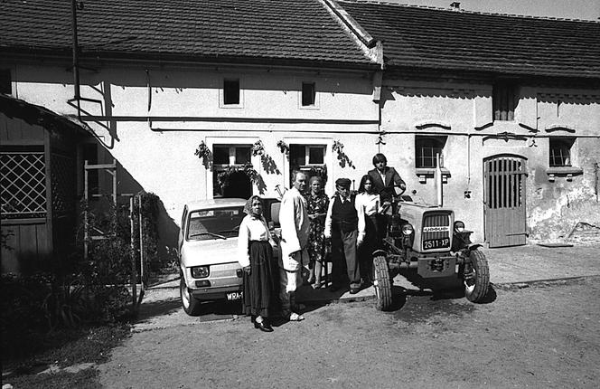 W trakcie zdjęć do filmu "Kochaj albo rzuć", Dobrzykowice 1974