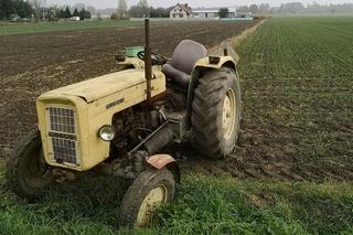 Traktorzysta został przejechany przez własny ciągnik. Tragiczny wypadek pod Sieradzem