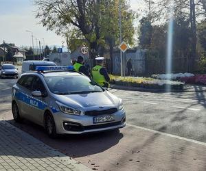 Mniej wypadków,  kolizji i rannych.  Nikt nie zginął.  Policjanci z  Nowego Sącza podsumowali akcję „Znicz” 