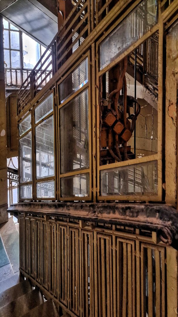 Oryginalny wygląd klatki schodwej