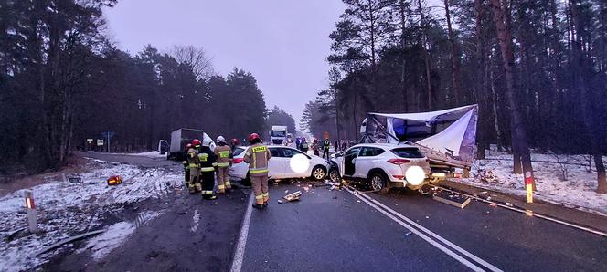 Karambol na DK 10! Trasa Bydgoszcz - Toruń jest całkowicie zablokowana [ZDJĘCIA] 