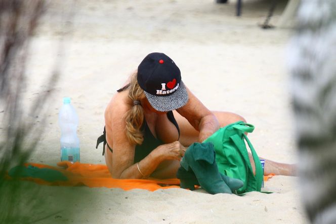 Agnieszka Fitkau-Perepeczko na plaży w Sopocie