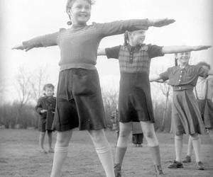 Plac zabaw dla dzieci przy Zarządzie Miejskim w Poznaniu, 1948-1949