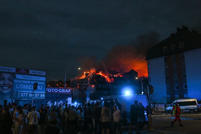Pożar bloku w Ząbkach. Przerażające zdjęcia z miejsca tragedii