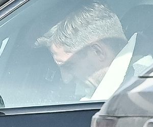 Agnieszka Kaczorowska siedzi i pachnie, a Rogacewicz wynosi śmieci i je kanapke poza autem... Fajna para?