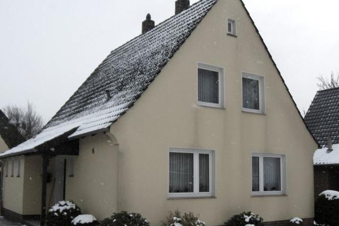 Zabezpieczenie dachu przed negatywnymi skutkami opadów śniegu 