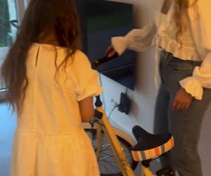 Pierwsza Komunia Święta córki Schreiberów. Marianna w towarzystwie nowego partnera