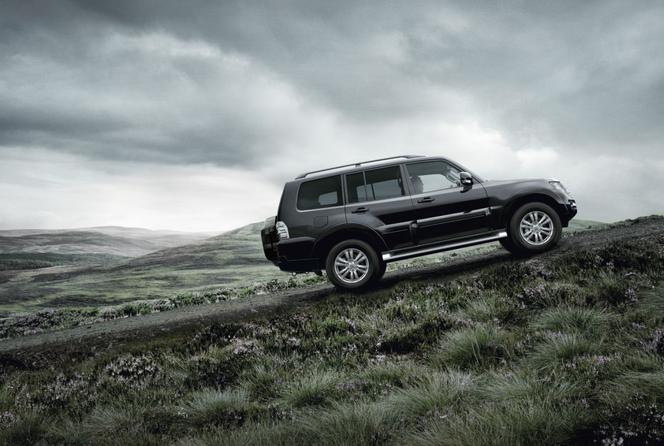 Mitsubishi Pajero Wagon lifting 2015