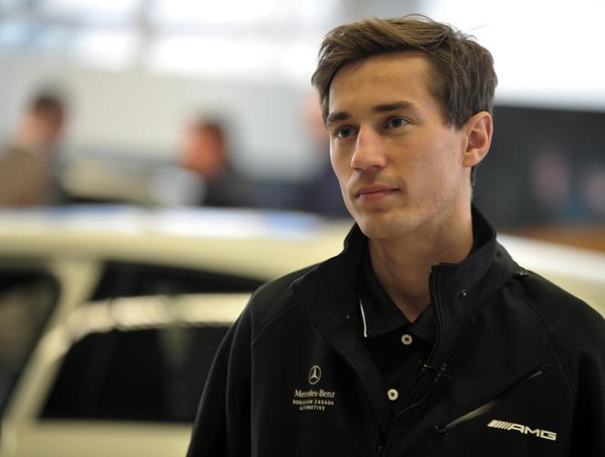 Kamil Stoch w Mercedesie GLA 45 AMG