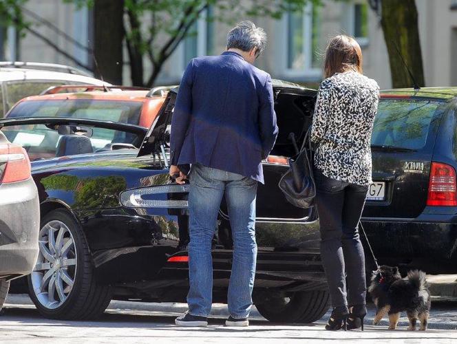 Kinga Rusin i Marek Kujawa oglądają Aston Martina_1PUBL