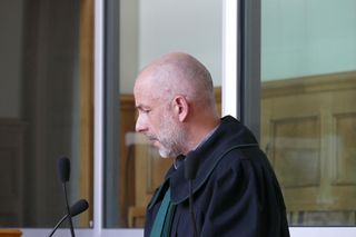 Sensacyjny zwrot w procesie o zabójstwo pod pomnikiem świętej. „Sąd popełnia przestępstwo”