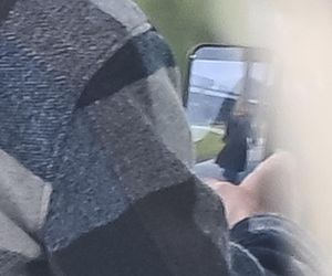 Agnieszka Kaczorowska siedzi i pachnie, a Rogacewicz wynosi śmieci i je kanapke poza autem... Fajna para?