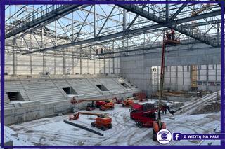 Trwają prace wewnątrz hali widowiskowo-sportowej w Gorzowie