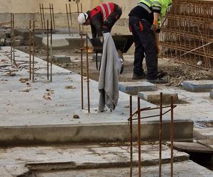 Ruszyła budowa nowej pływalni Akwawit w Lesznie. Kiedy gotowa i co w niej będzie?