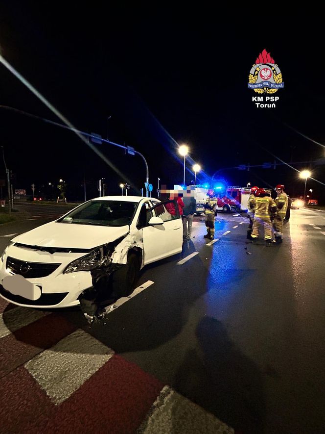 Wypadek na Trasie Prezydenta Władysława Raczkiewicza w Toruniu. Zdjęcia z miejsca zdarzenia