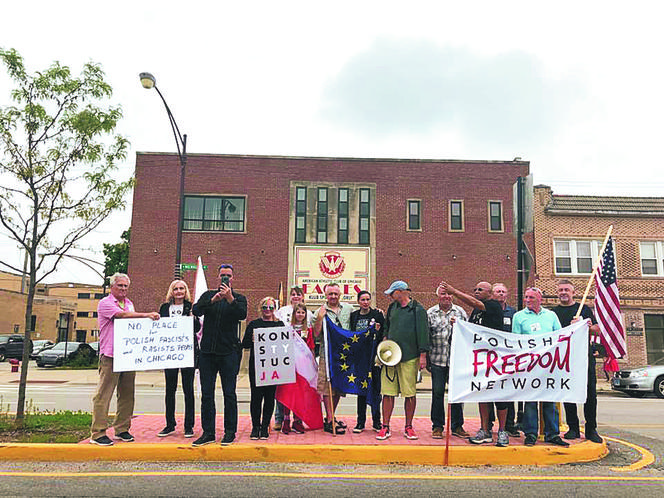 Biskupi przepędzili posła